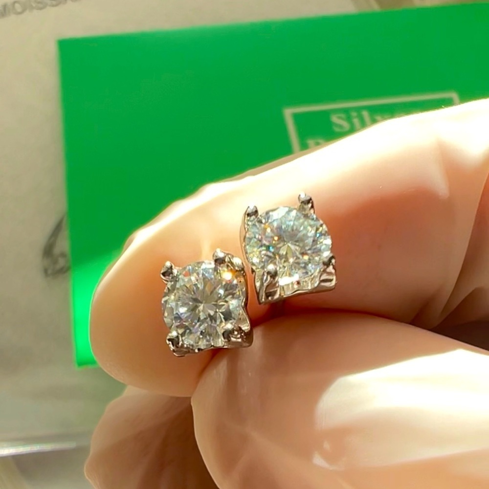 1 Carat Sterling Silver Moissanite Stud Earrings - Picture 3 of 9